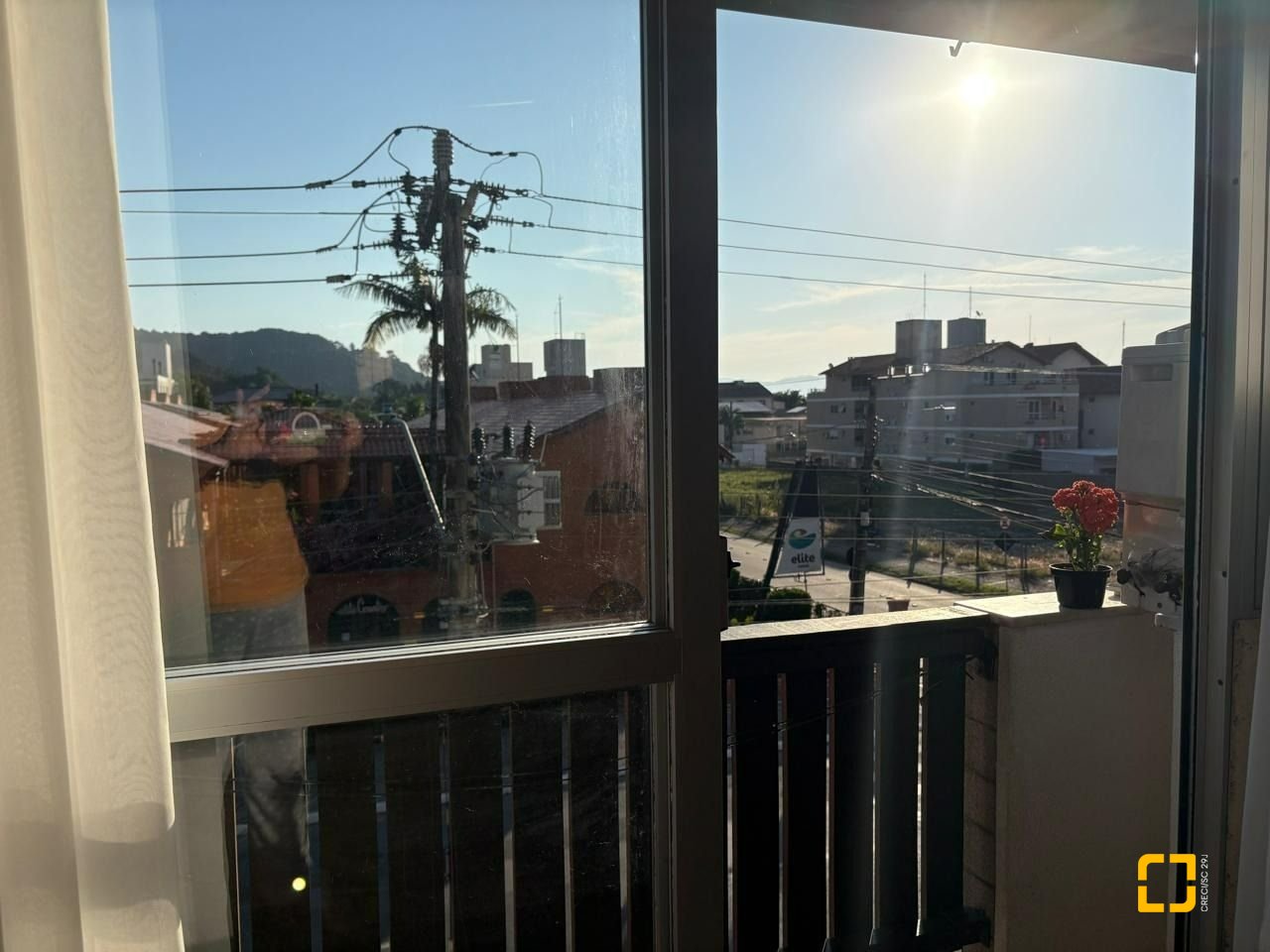 Apartamento com 47m², 1 quarto, 1 garagem, no bairro Canasvieiras em Florianópolis
