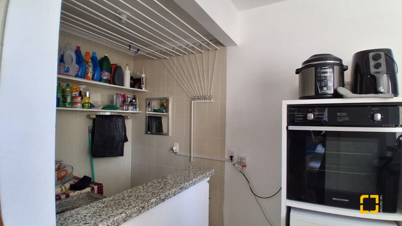 Apartamento com 96m², 4 quartos (sendo 1 suíte), 1 garagem, no bairro Trindade em Florianópolis