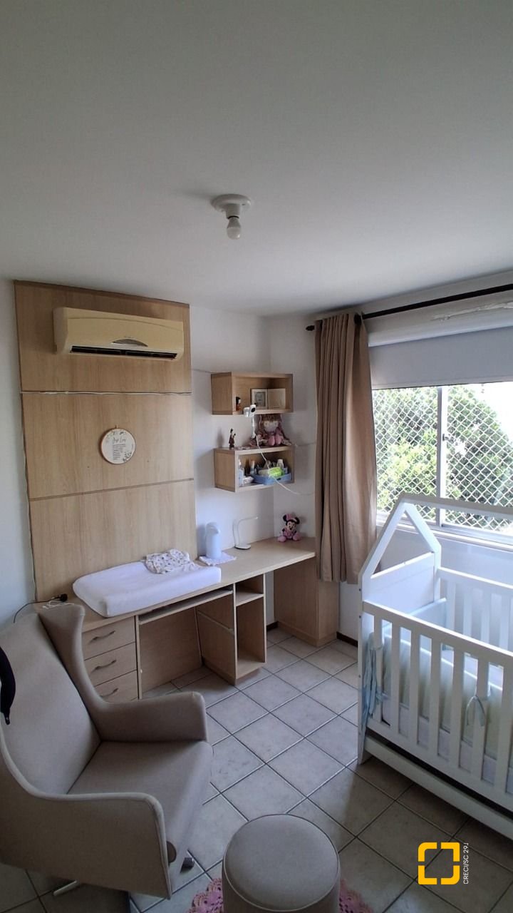 Apartamento com 96m², 4 quartos (sendo 1 suíte), 1 garagem, no bairro Trindade em Florianópolis