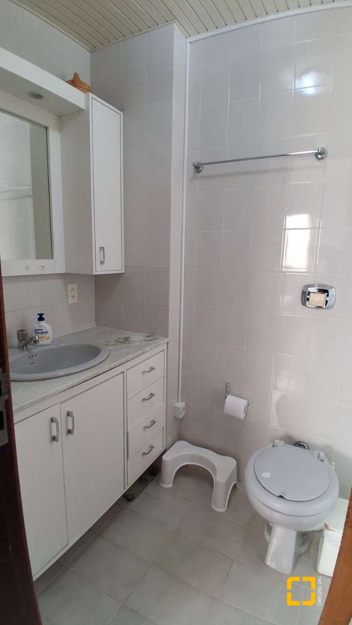 Apartamento com 96m², 4 quartos (sendo 1 suíte), 1 garagem, no bairro Trindade em Florianópolis