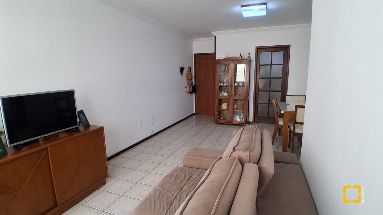 Apartamento com 96m², 4 quartos (sendo 1 suíte), 1 garagem, no bairro Trindade em Florianópolis