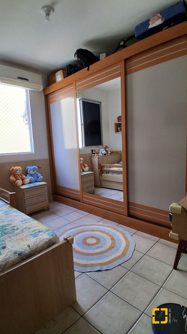 Apartamento com 96m², 4 quartos (sendo 1 suíte), 1 garagem, no bairro Trindade em Florianópolis