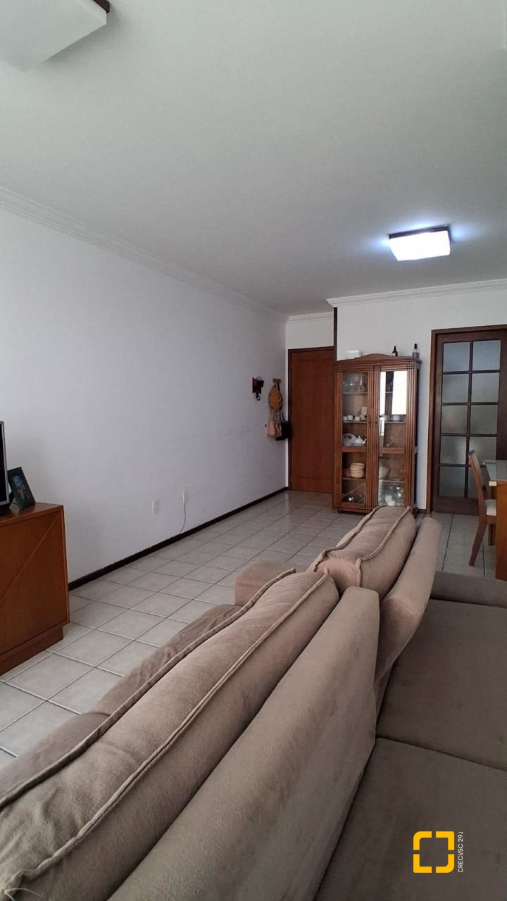 Apartamento com 96m², 4 quartos (sendo 1 suíte), 1 garagem, no bairro Trindade em Florianópolis
