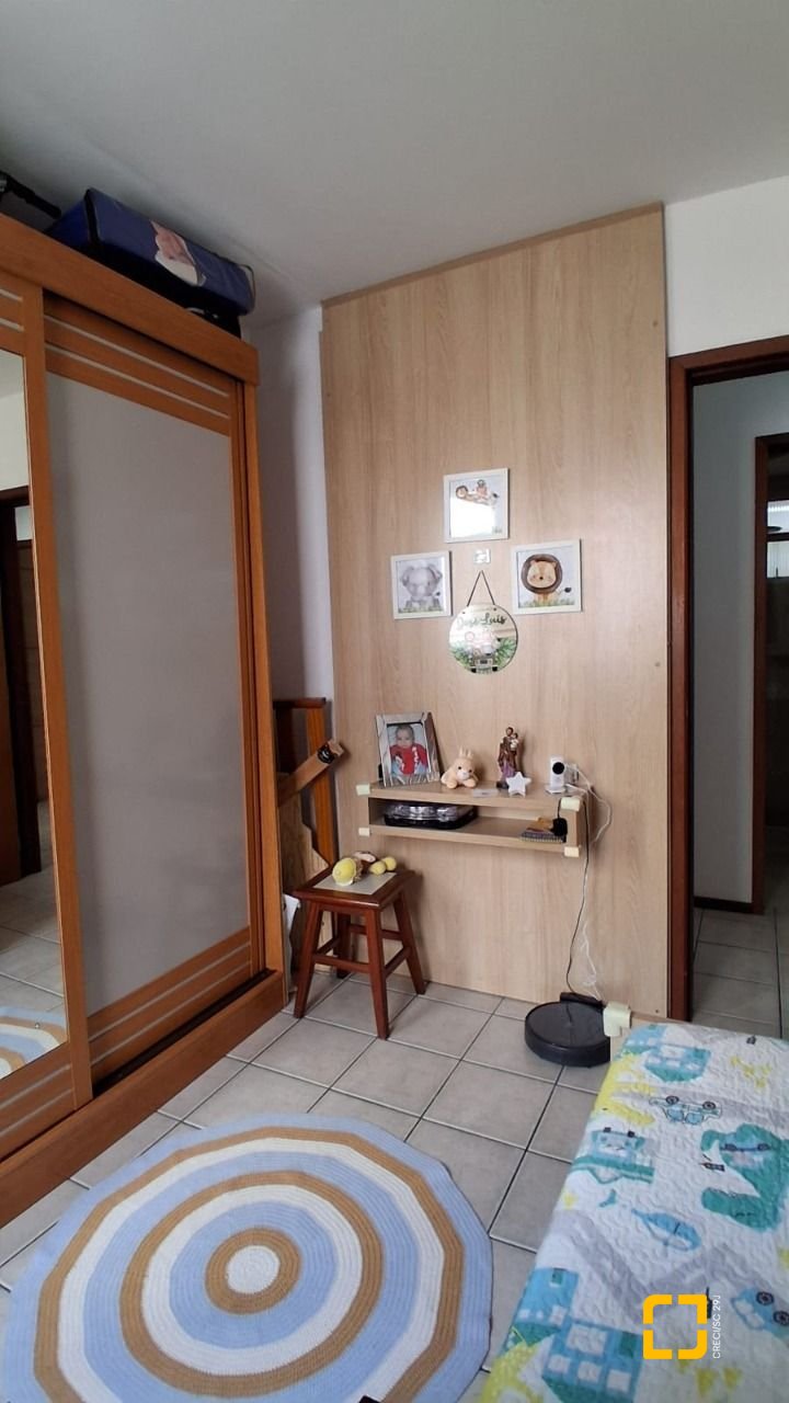 Apartamento com 96m², 4 quartos (sendo 1 suíte), 1 garagem, no bairro Trindade em Florianópolis