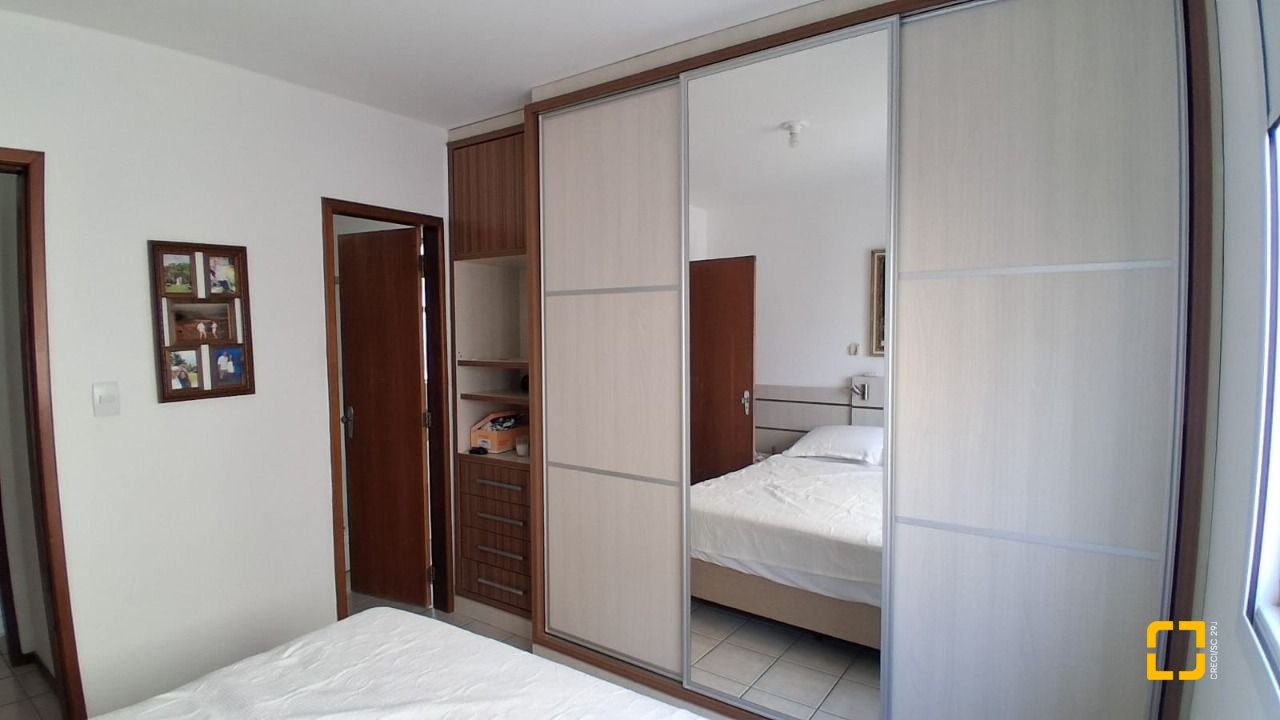 Apartamento com 96m², 4 quartos (sendo 1 suíte), 1 garagem, no bairro Trindade em Florianópolis