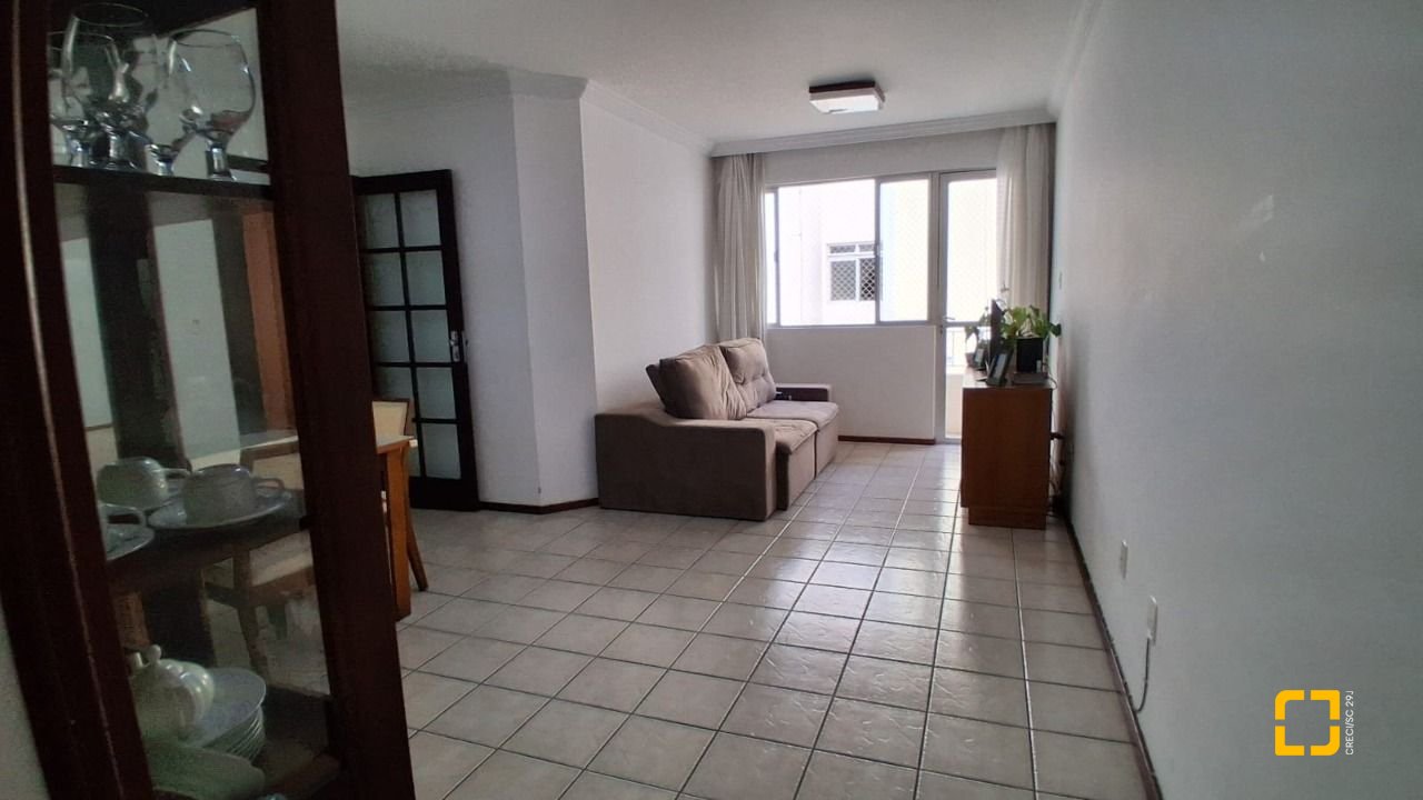 Apartamento com 96m², 4 quartos (sendo 1 suíte), 1 garagem, no bairro Trindade em Florianópolis