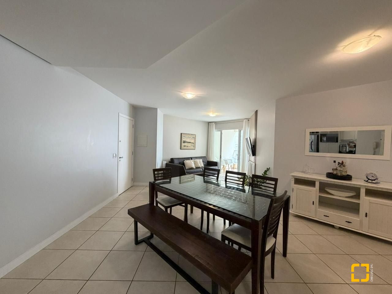 Apartamento com 102m², 4 quartos (sendo 1 suíte), 1 garagem, no bairro Jurerê Internacional em Florianópolis