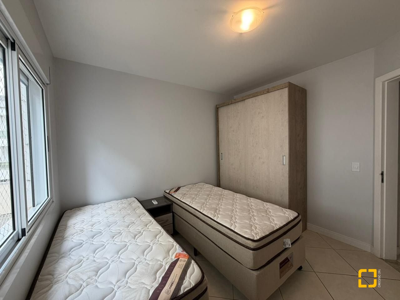 Apartamento com 102m², 4 quartos (sendo 1 suíte), 1 garagem, no bairro Jurerê Internacional em Florianópolis