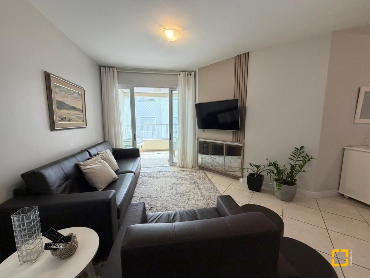 Apartamento com 102m², 4 quartos (sendo 1 suíte), 1 garagem, no bairro Jurerê Internacional em Florianópolis