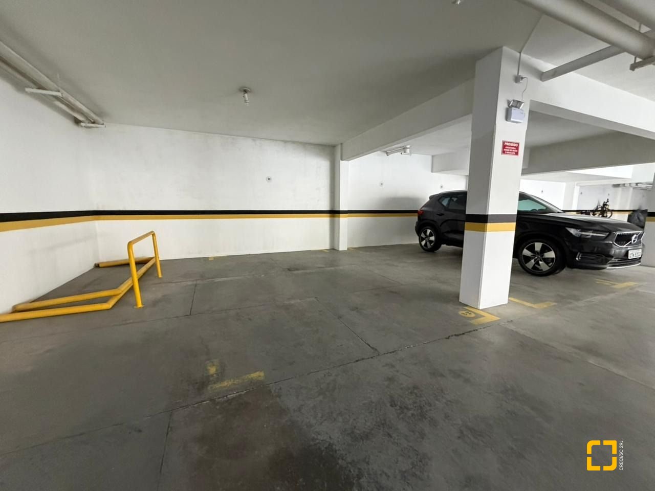Apartamento com 102m², 4 quartos (sendo 1 suíte), 1 garagem, no bairro Jurerê Internacional em Florianópolis