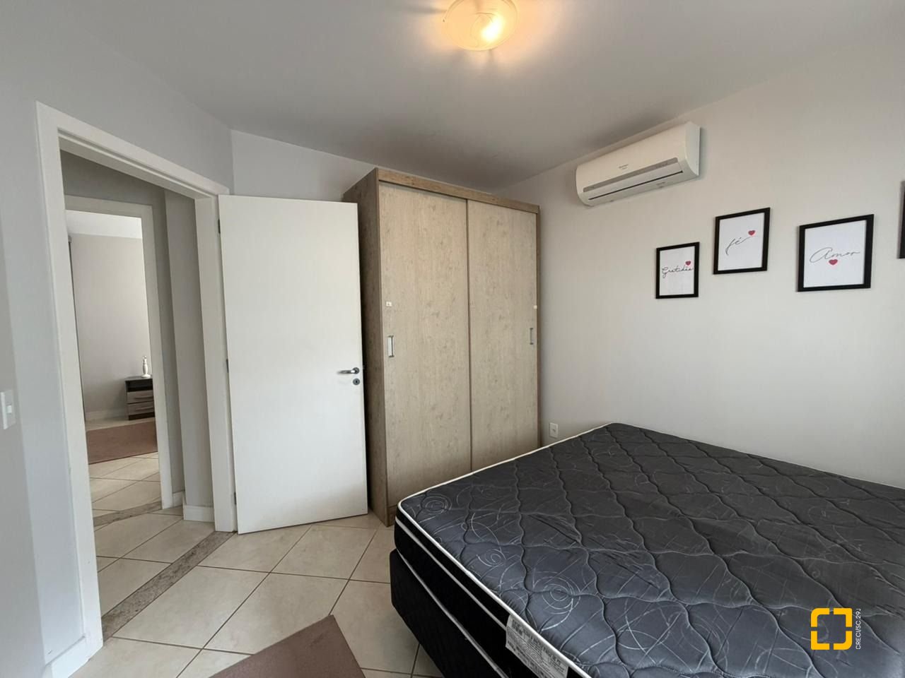 Apartamento com 102m², 4 quartos (sendo 1 suíte), 1 garagem, no bairro Jurerê Internacional em Florianópolis