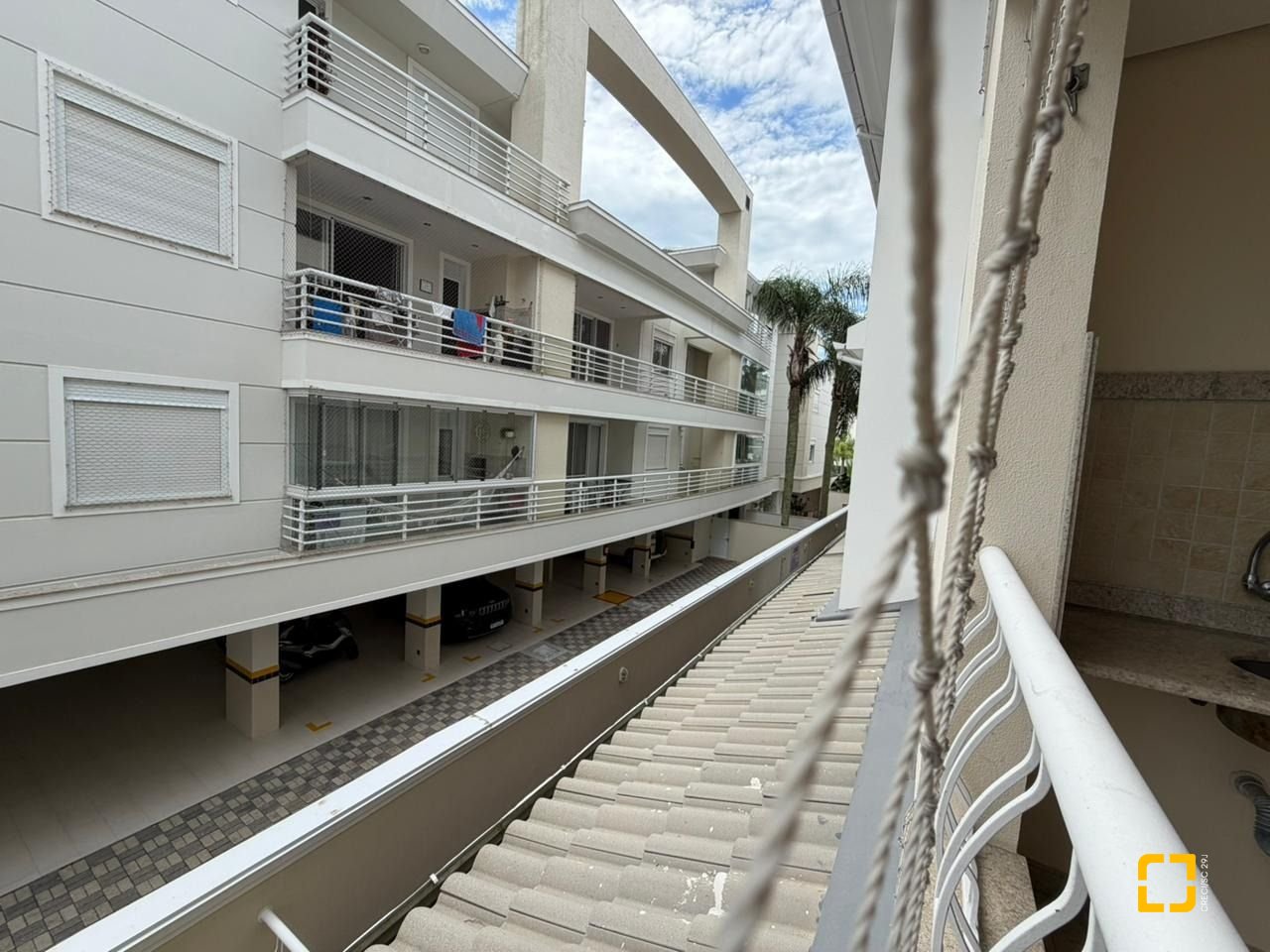 Apartamento com 102m², 4 quartos (sendo 1 suíte), 1 garagem, no bairro Jurerê Internacional em Florianópolis