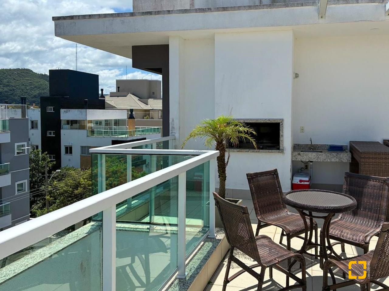 Apartamento com 43m², 1 quarto, 1 garagem, no bairro Rio Tavares em Florianópolis