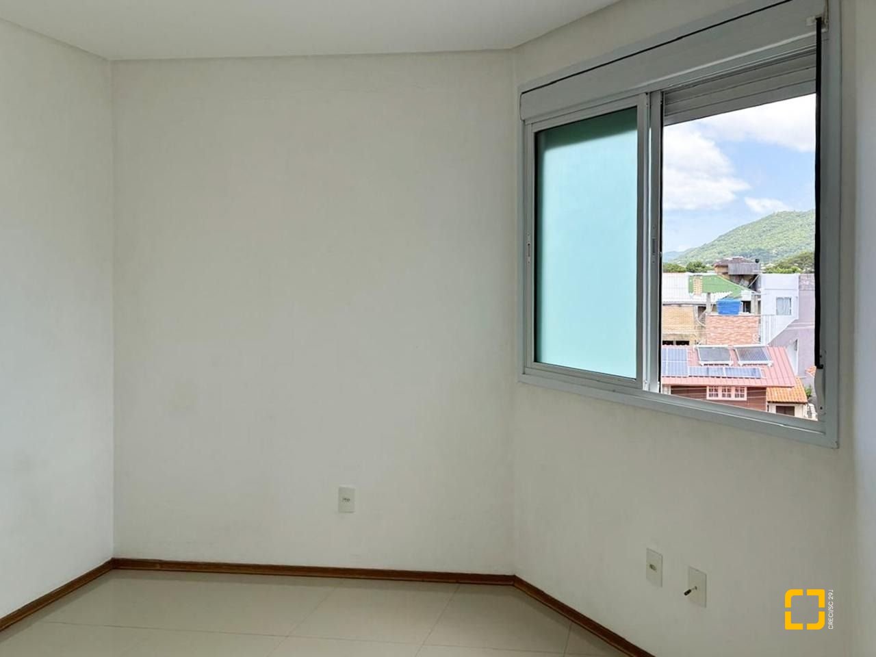 Apartamento com 43m², 1 quarto, 1 garagem, no bairro Rio Tavares em Florianópolis