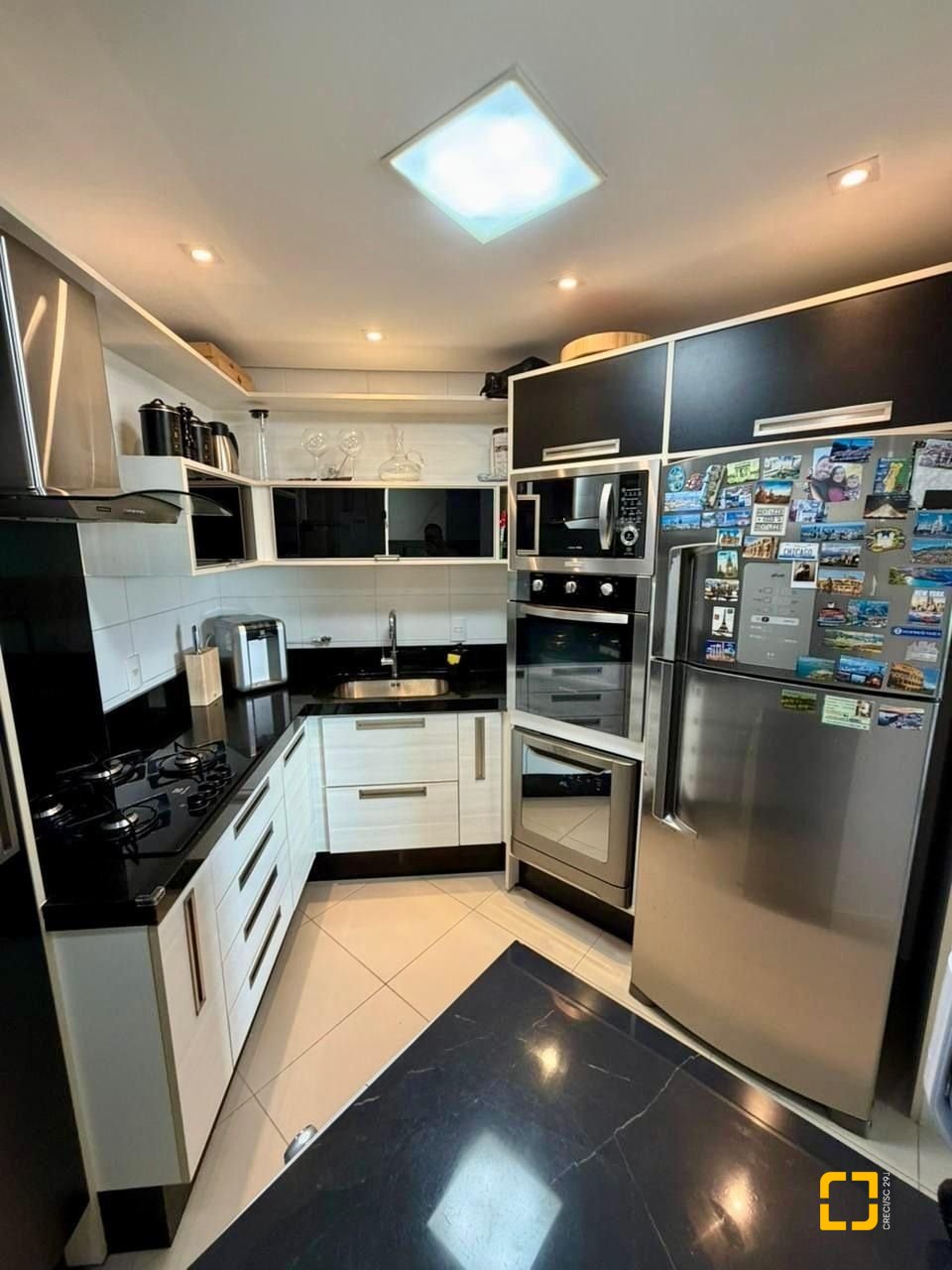 Apartamento com 67m², 3 quartos (sendo 1 suíte), 1 garagem, no bairro Abraão em Florianópolis