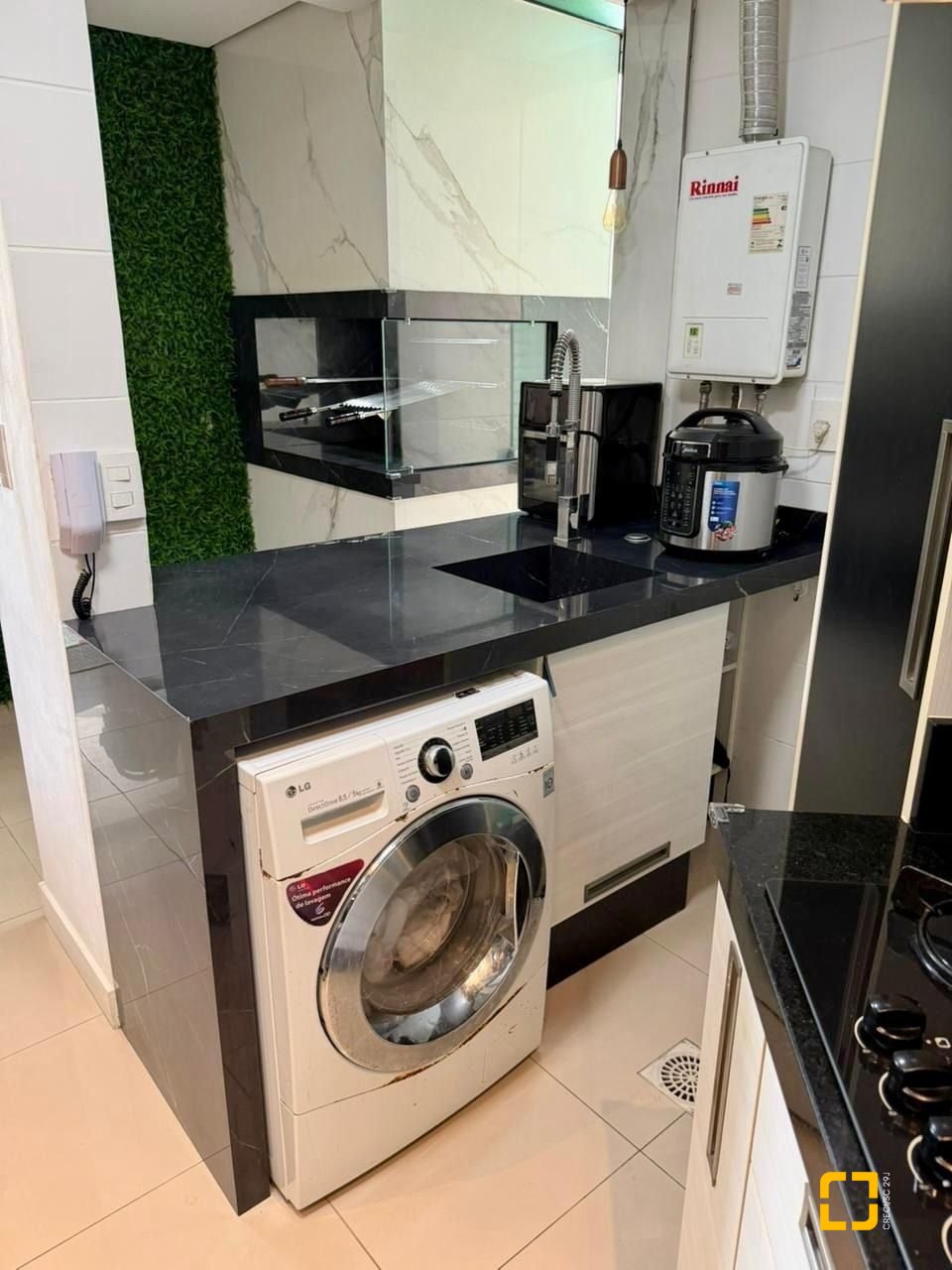 Apartamento com 67m², 3 quartos (sendo 1 suíte), 1 garagem, no bairro Abraão em Florianópolis
