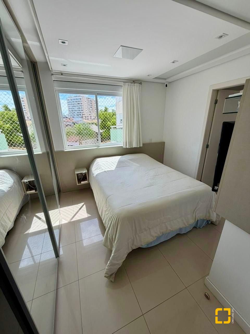 Apartamento com 67m², 3 quartos (sendo 1 suíte), 1 garagem, no bairro Abraão em Florianópolis