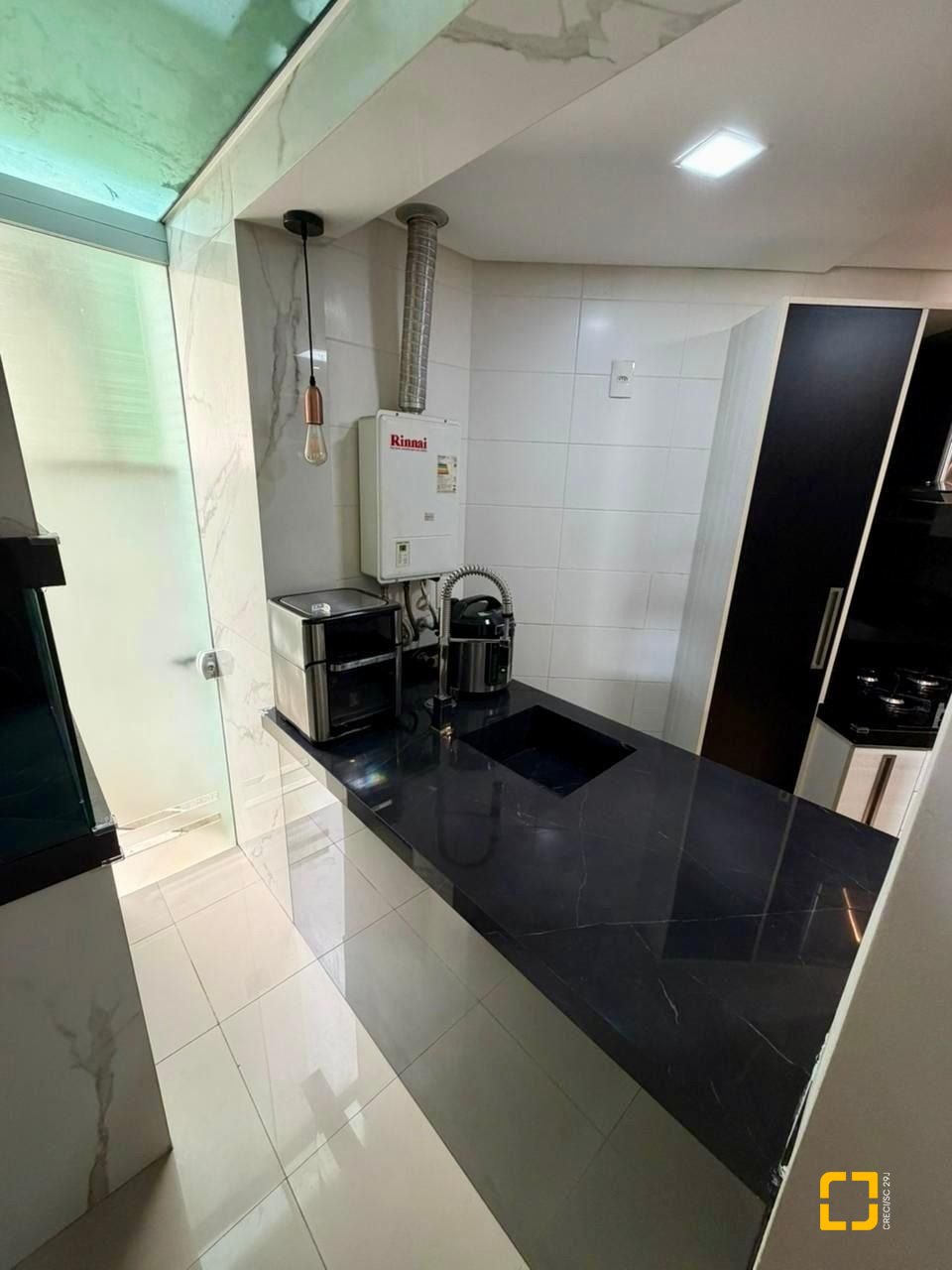 Apartamento com 67m², 3 quartos (sendo 1 suíte), 1 garagem, no bairro Abraão em Florianópolis