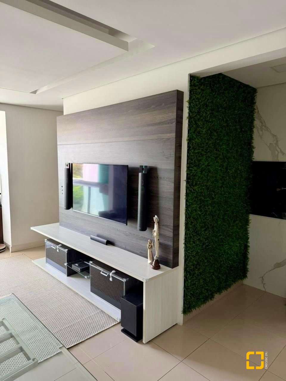 Apartamento com 67m², 3 quartos (sendo 1 suíte), 1 garagem, no bairro Abraão em Florianópolis
