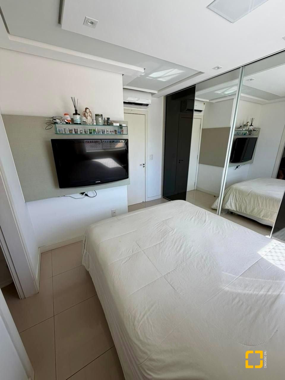 Apartamento com 67m², 3 quartos (sendo 1 suíte), 1 garagem, no bairro Abraão em Florianópolis