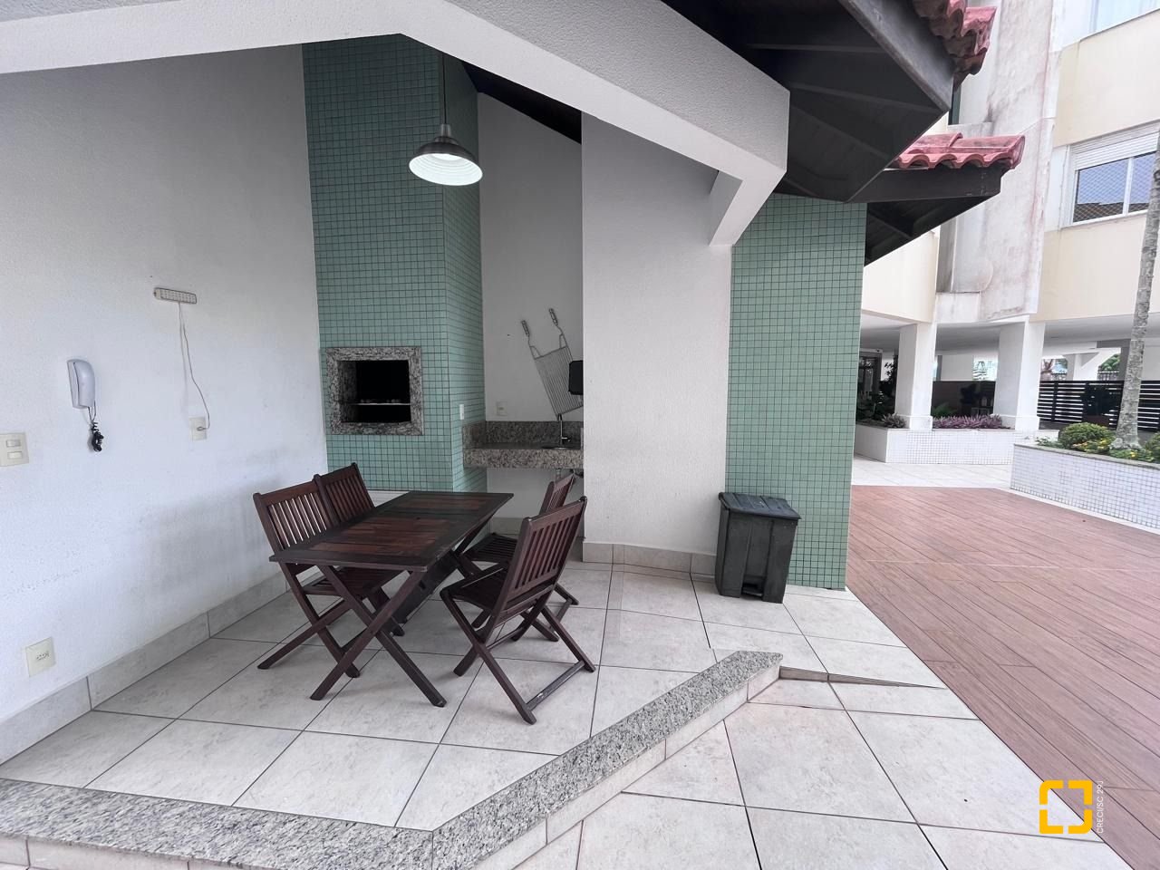Apartamento com 67m², 3 quartos (sendo 1 suíte), 1 garagem, no bairro Abraão em Florianópolis