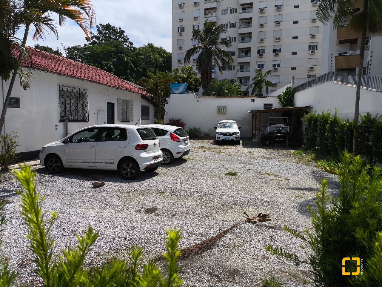 Terreno com 1000m², no bairro Trindade em Florianópolis