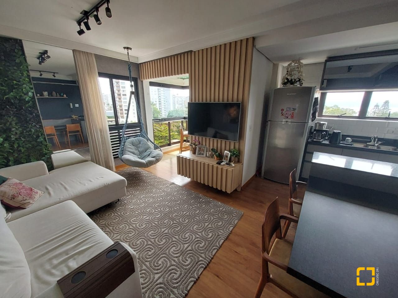 Apartamento com 64m², 3 quartos (sendo 1 suíte), 2 garagens, no bairro Agronômica em Florianópolis