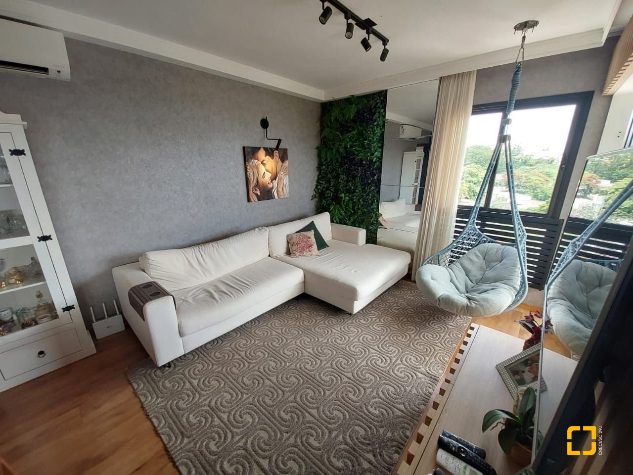 Apartamento com 64m², 3 quartos (sendo 1 suíte), 2 garagens, no bairro Agronômica em Florianópolis