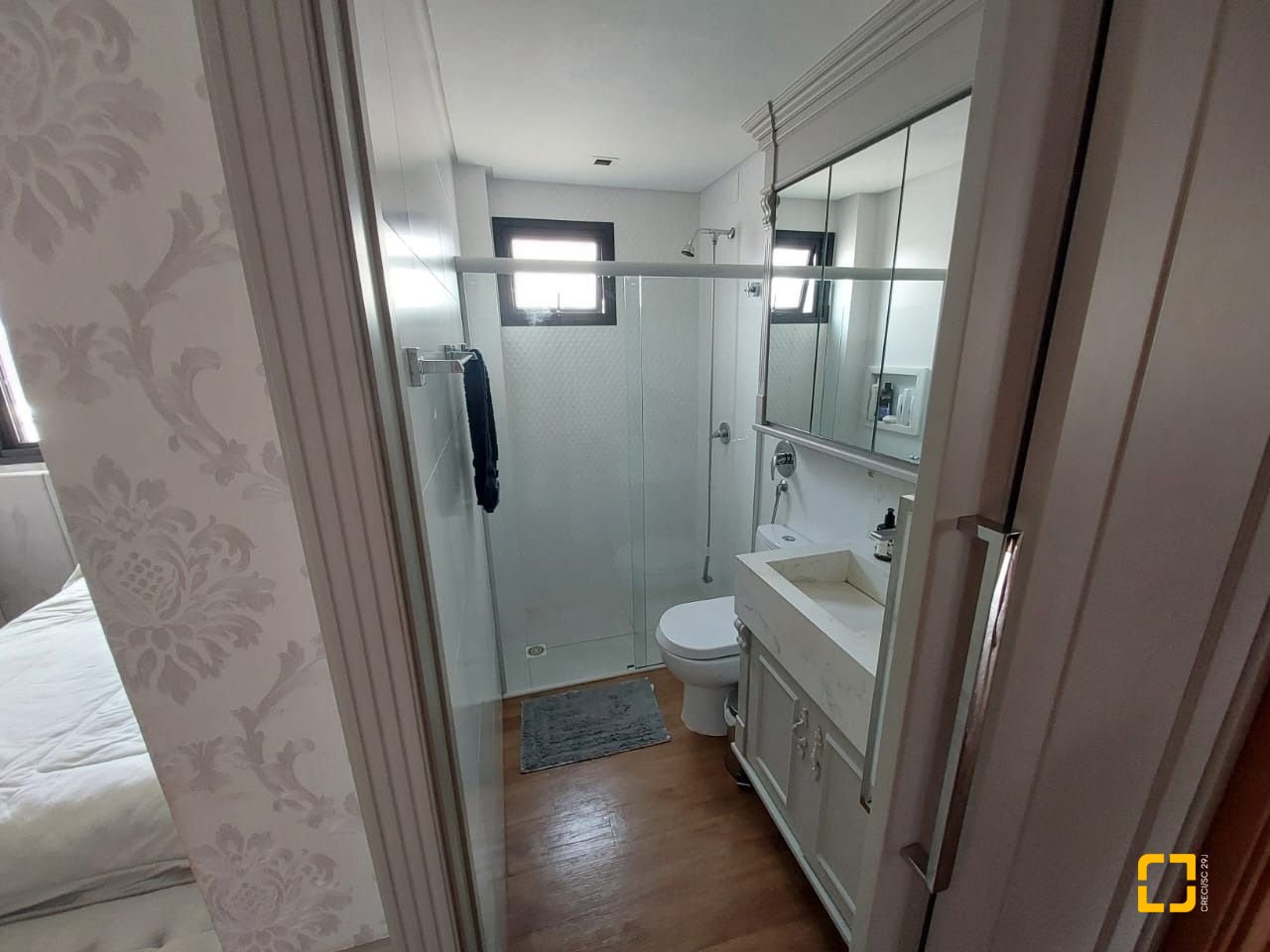 Apartamento com 64m², 3 quartos (sendo 1 suíte), 2 garagens, no bairro Agronômica em Florianópolis