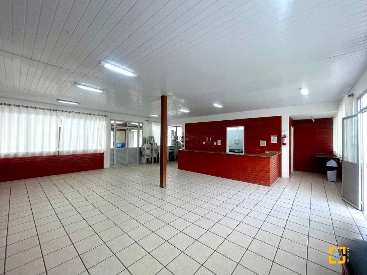 Apartamento com 78m², 4 quartos (sendo 1 suíte), 1 garagem, no bairro Estreito em Florianópolis