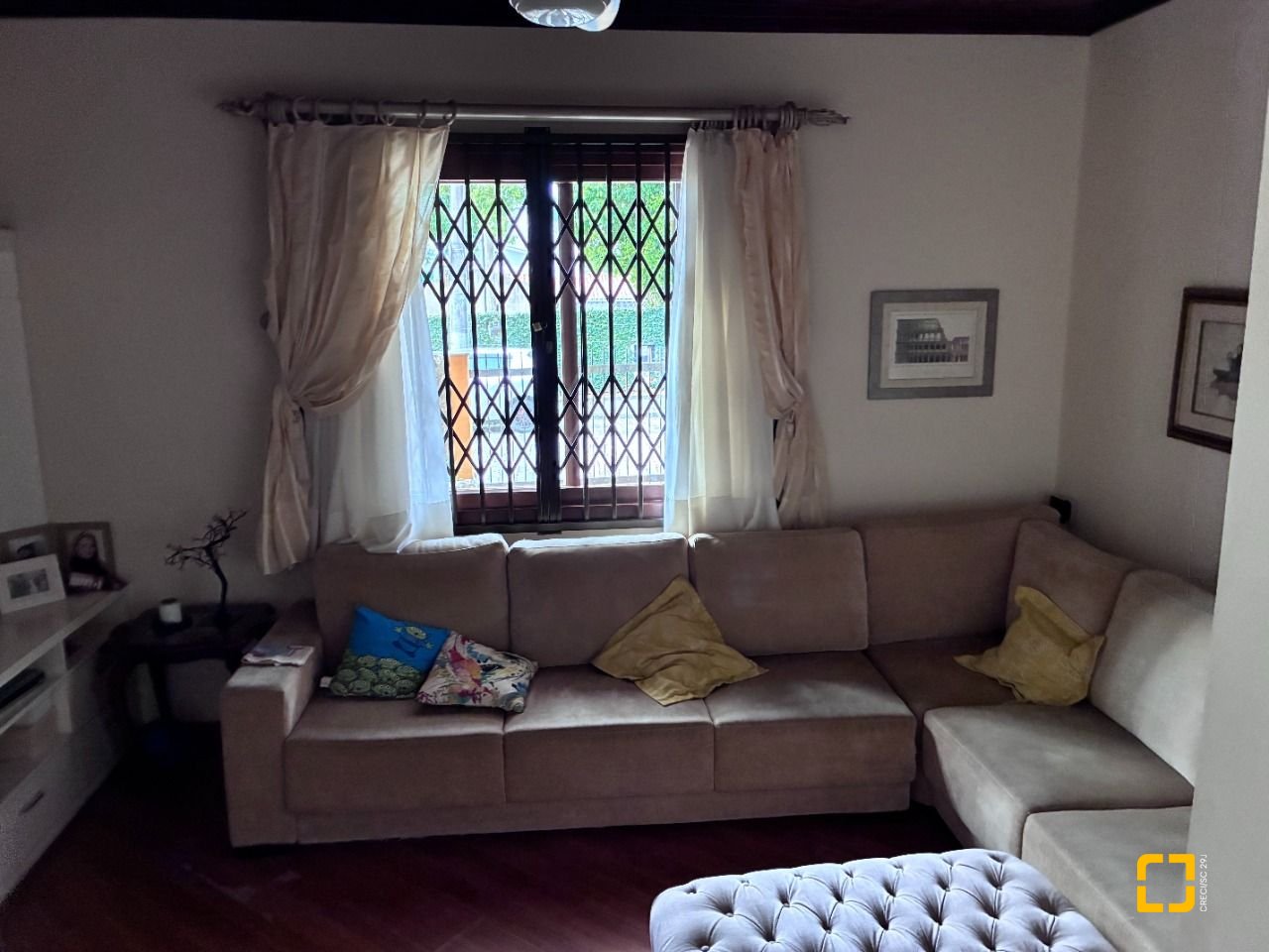 Casa com 640m², 5 quartos (sendo 5 suítes), 4 garagens, no bairro Itacorubi em Florianópolis
