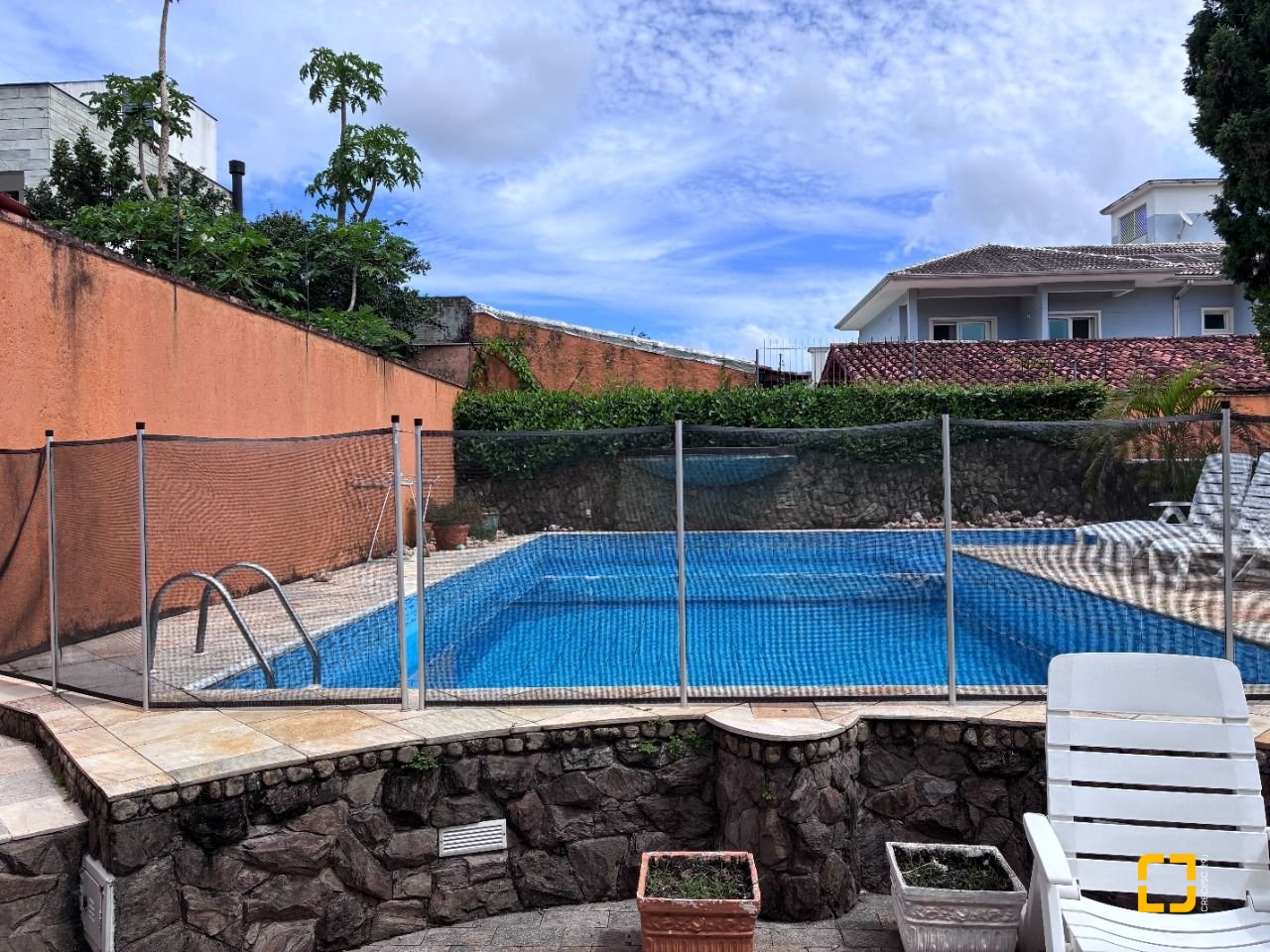 Casa com 640m², 5 quartos (sendo 5 suítes), 4 garagens, no bairro Itacorubi em Florianópolis