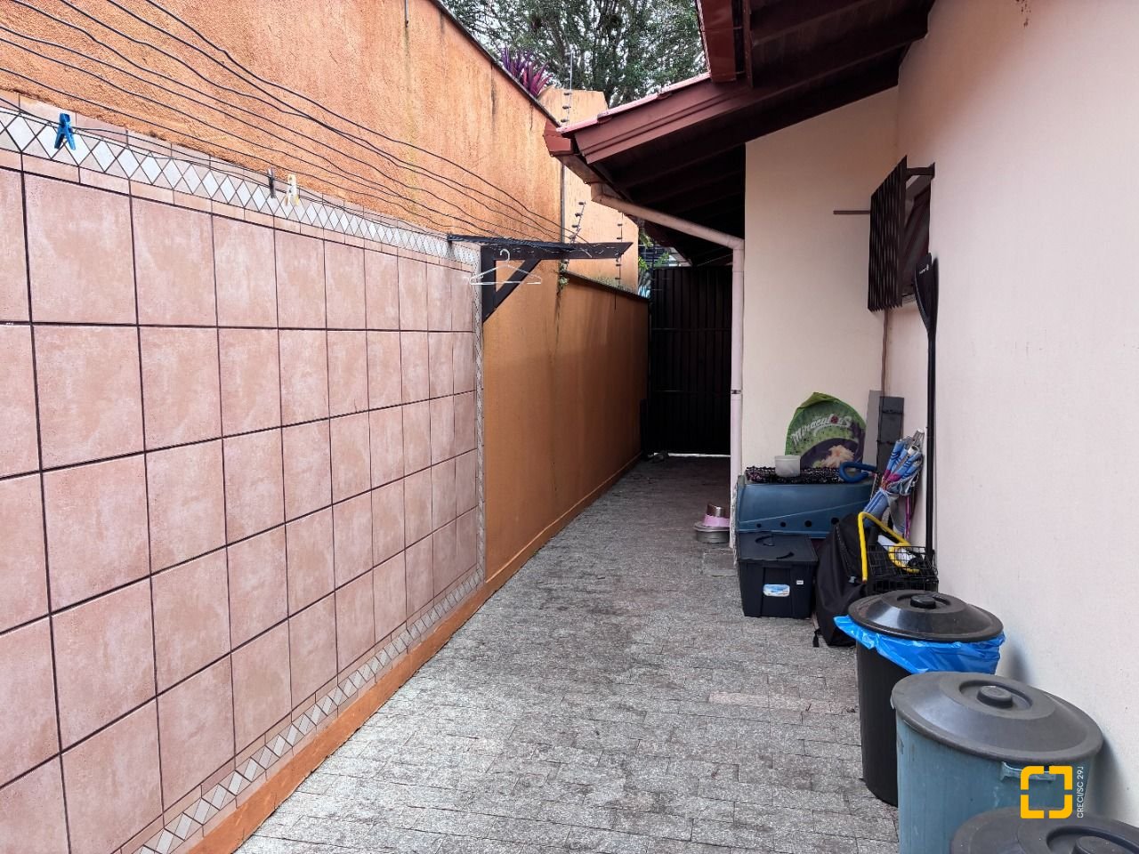 Casa com 640m², 5 quartos (sendo 5 suítes), 4 garagens, no bairro Itacorubi em Florianópolis