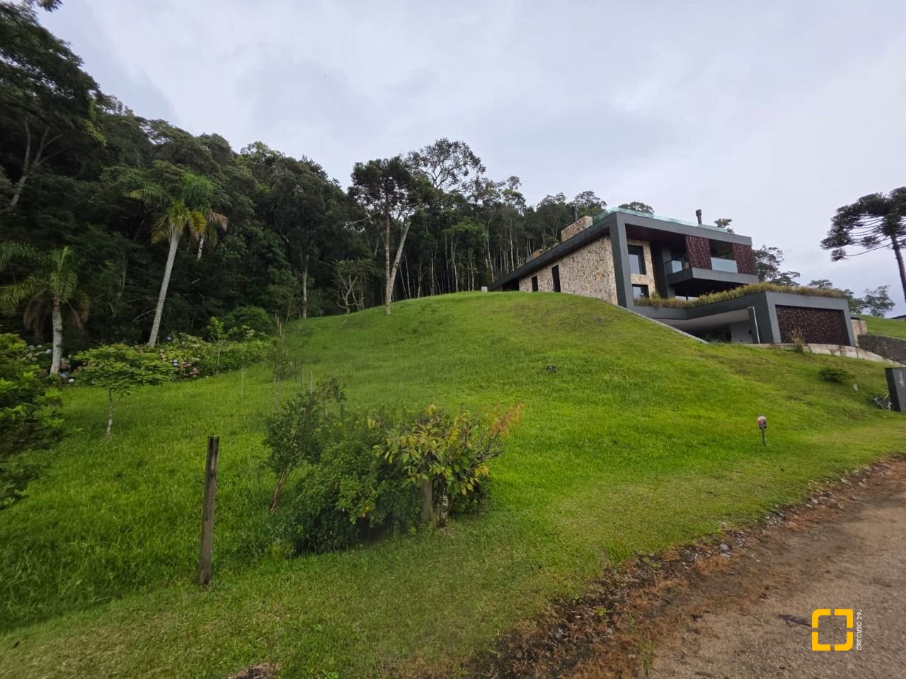 Terreno com 1011m², no bairro Invernadinha em Rancho Queimado