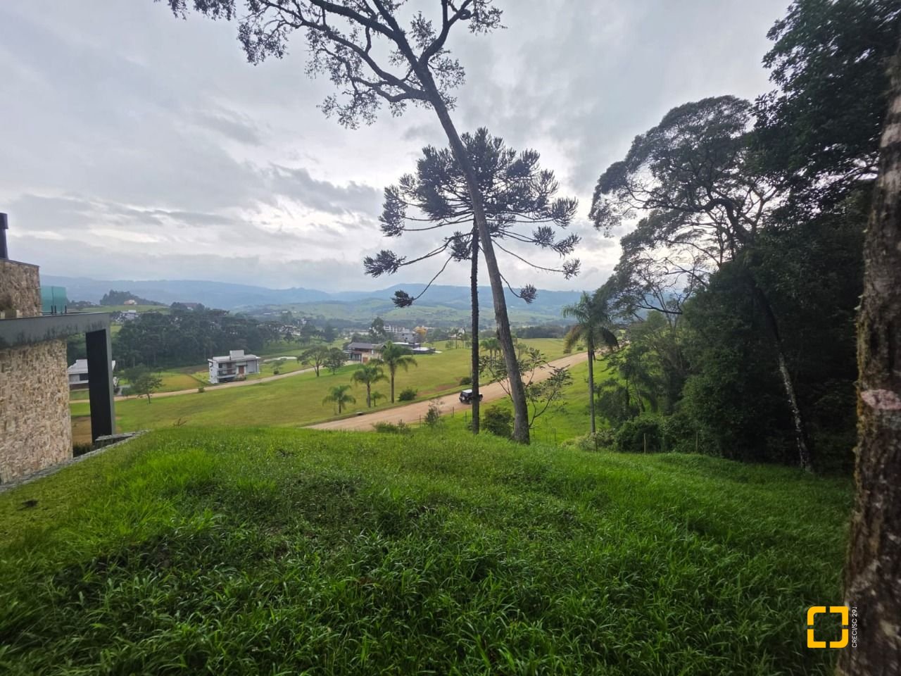 Terreno com 1011m², no bairro Invernadinha em Rancho Queimado