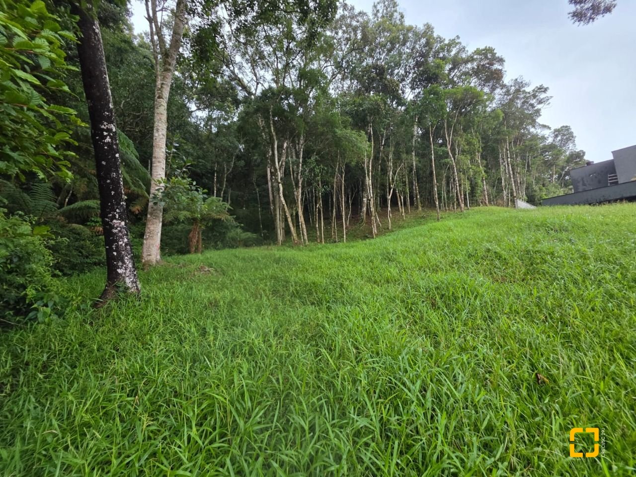 Terreno com 1011m², no bairro Invernadinha em Rancho Queimado