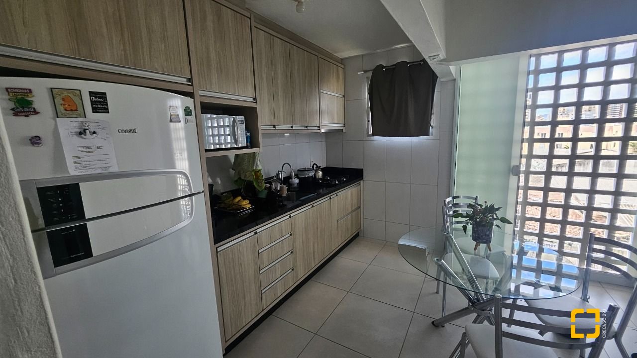 Apartamento com 69m², 2 quartos, 1 garagem, no bairro Kobrasol em São José