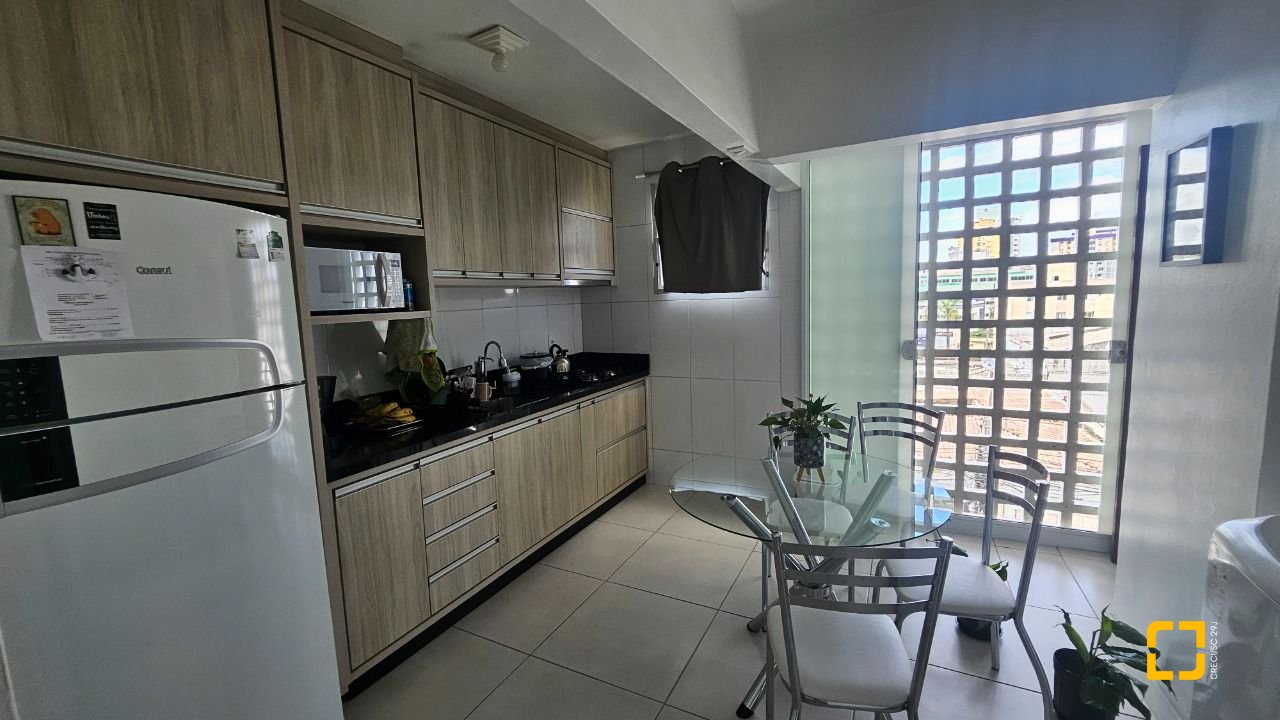 Apartamento com 69m², 2 quartos, 1 garagem, no bairro Kobrasol em São José