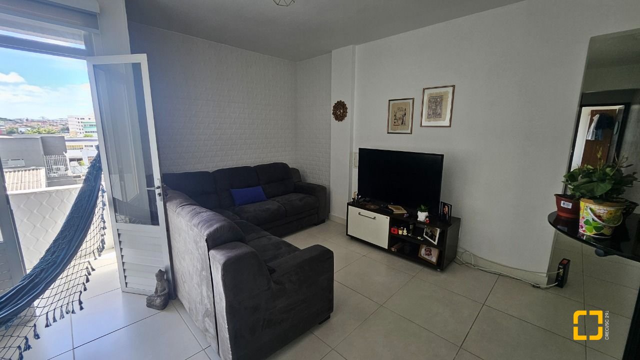 Apartamento com 69m², 2 quartos, 1 garagem, no bairro Kobrasol em São José