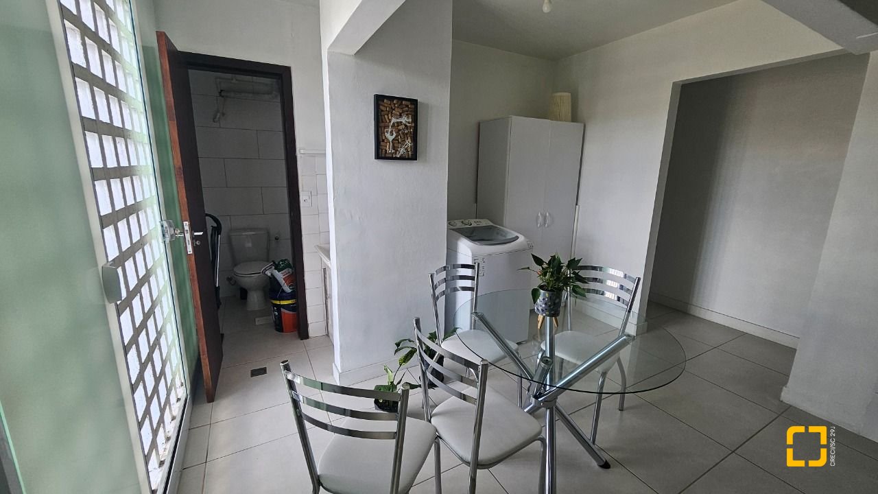 Apartamento com 69m², 2 quartos, 1 garagem, no bairro Kobrasol em São José