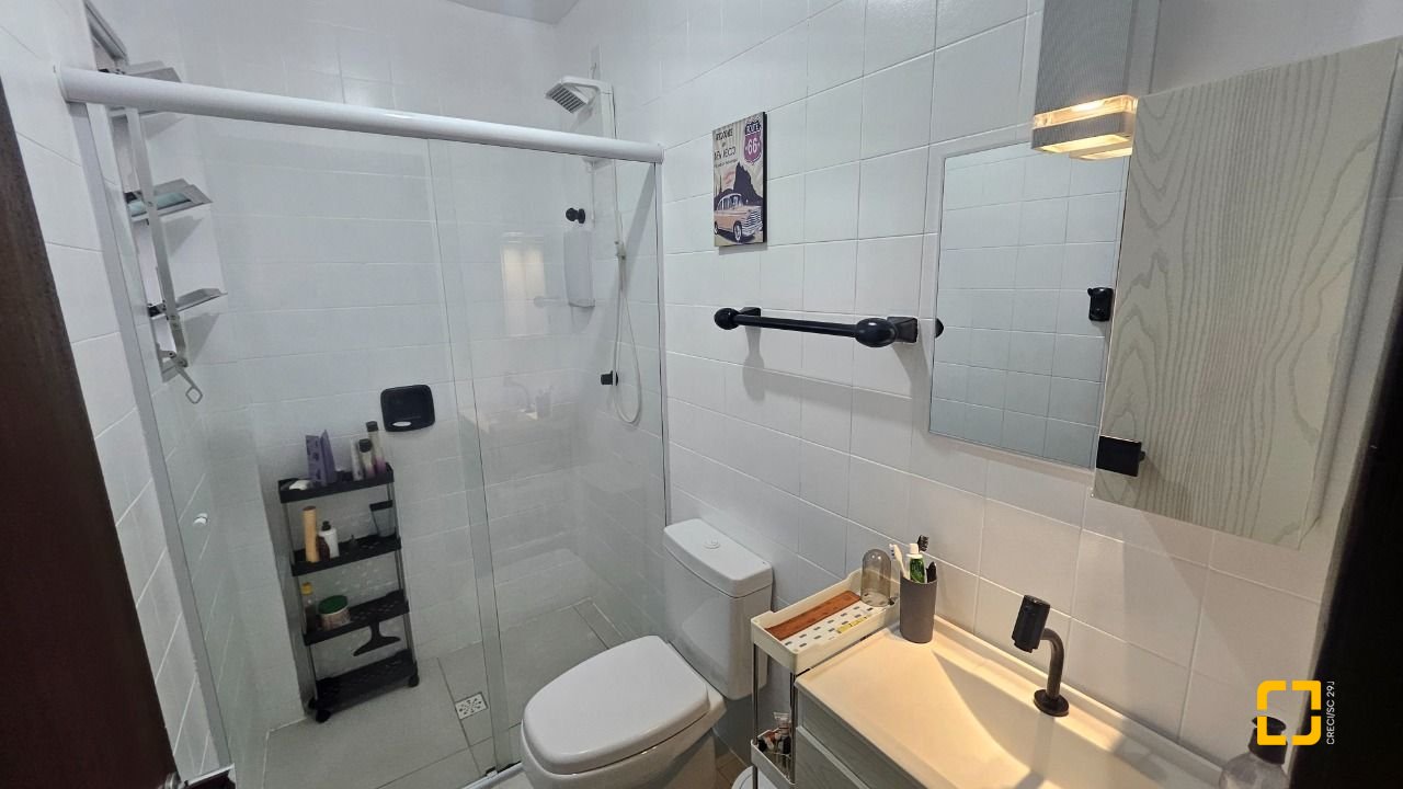 Apartamento com 69m², 2 quartos, 1 garagem, no bairro Kobrasol em São José