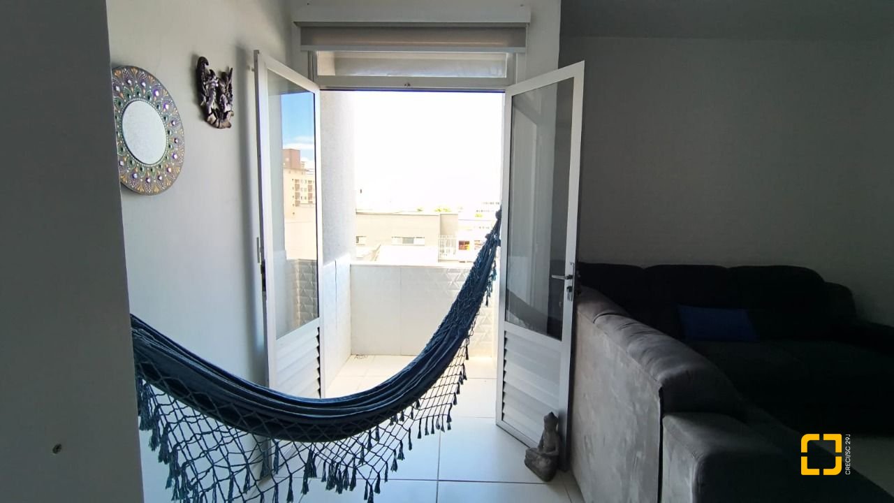 Apartamento com 69m², 2 quartos, 1 garagem, no bairro Kobrasol em São José