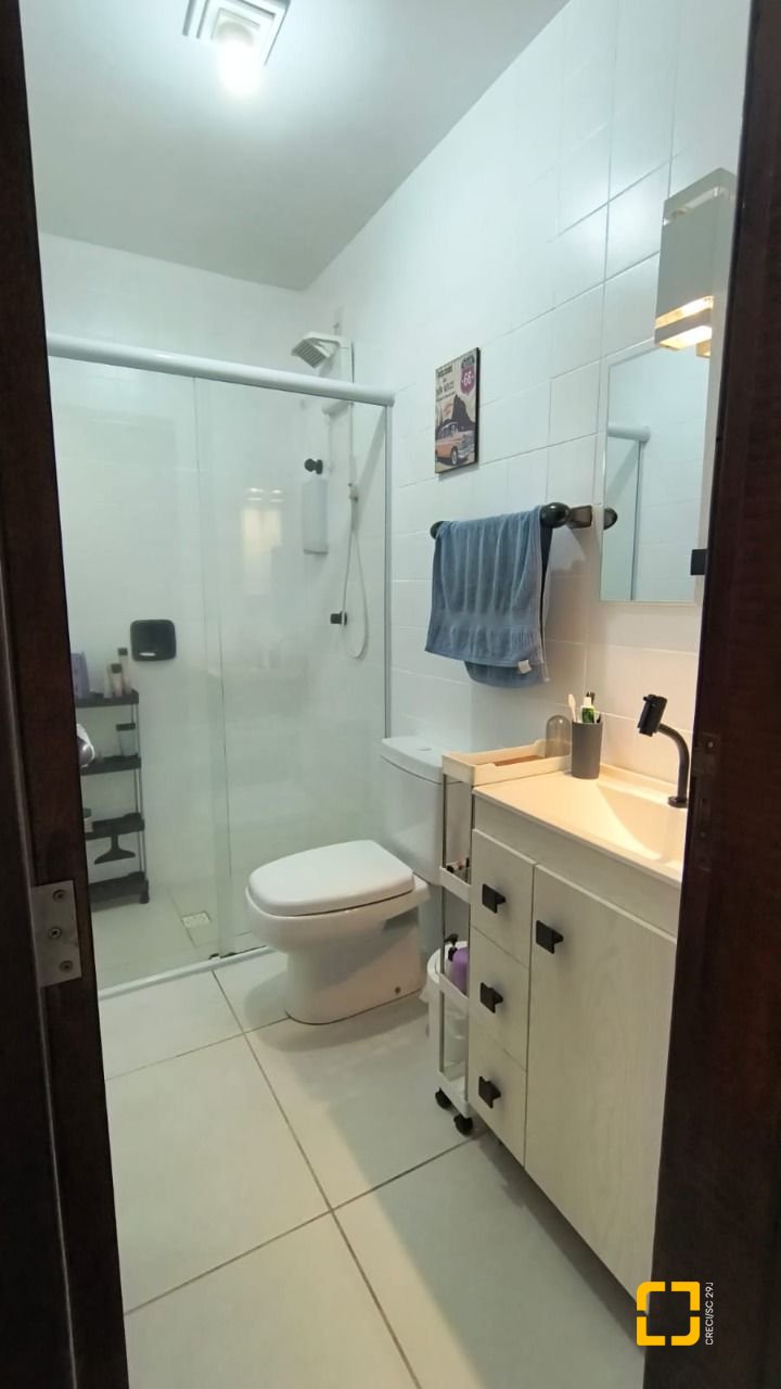 Apartamento com 69m², 2 quartos, 1 garagem, no bairro Kobrasol em São José