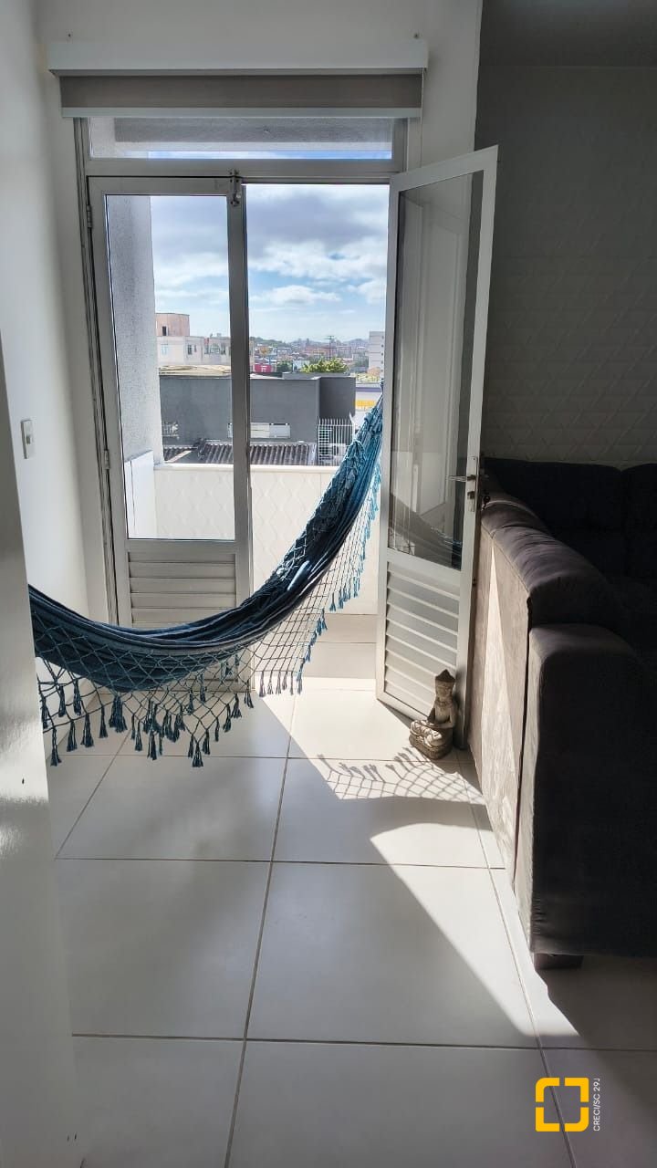 Apartamento com 69m², 2 quartos, 1 garagem, no bairro Kobrasol em São José