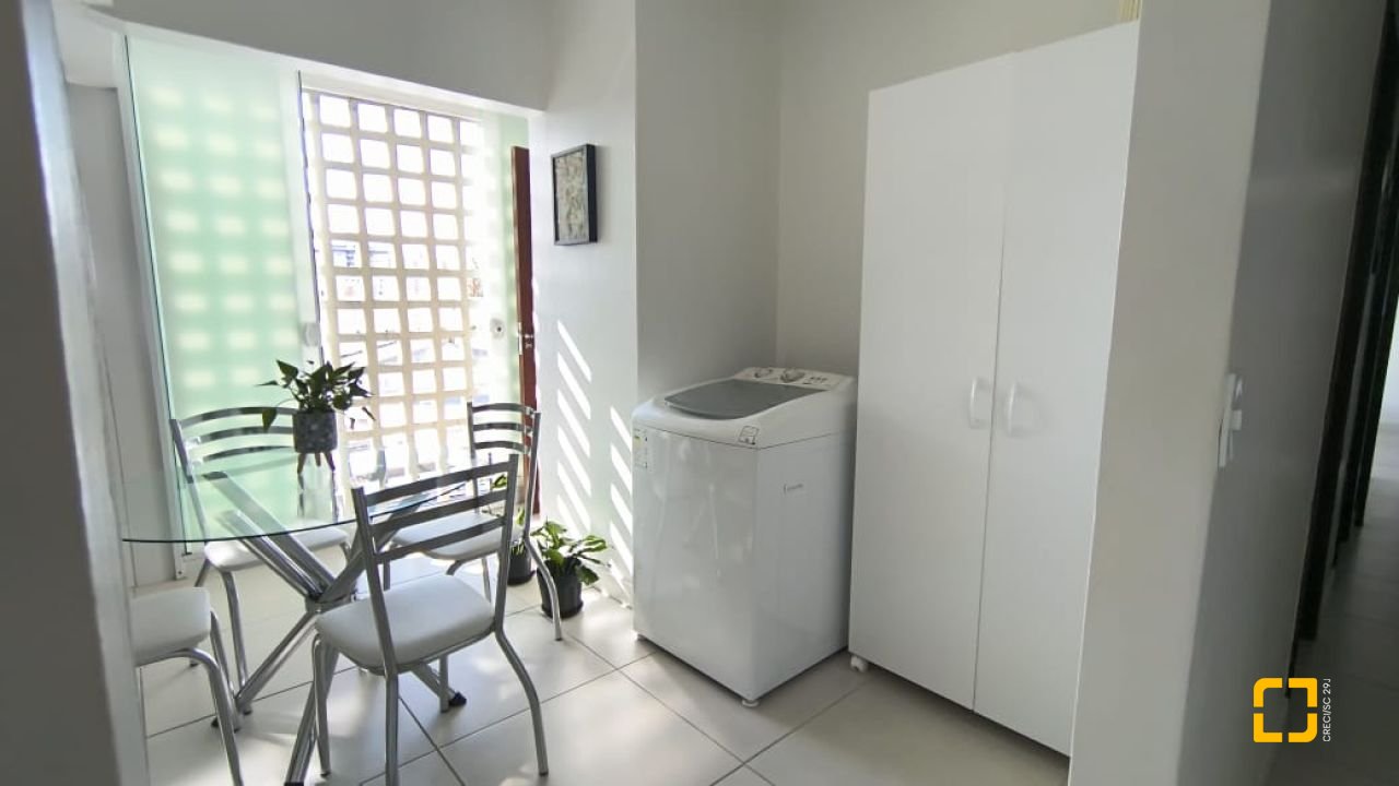 Apartamento com 69m², 2 quartos, 1 garagem, no bairro Kobrasol em São José