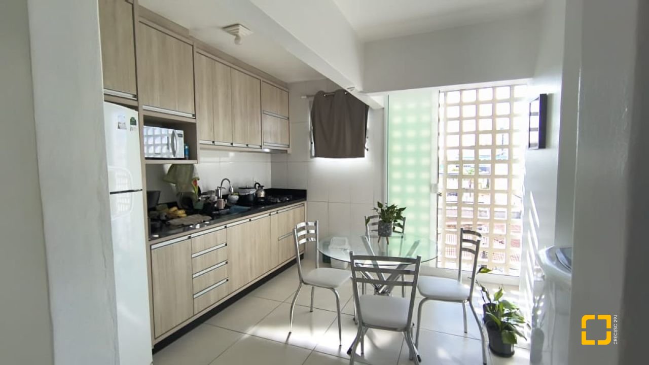 Apartamento com 69m², 2 quartos, 1 garagem, no bairro Kobrasol em São José
