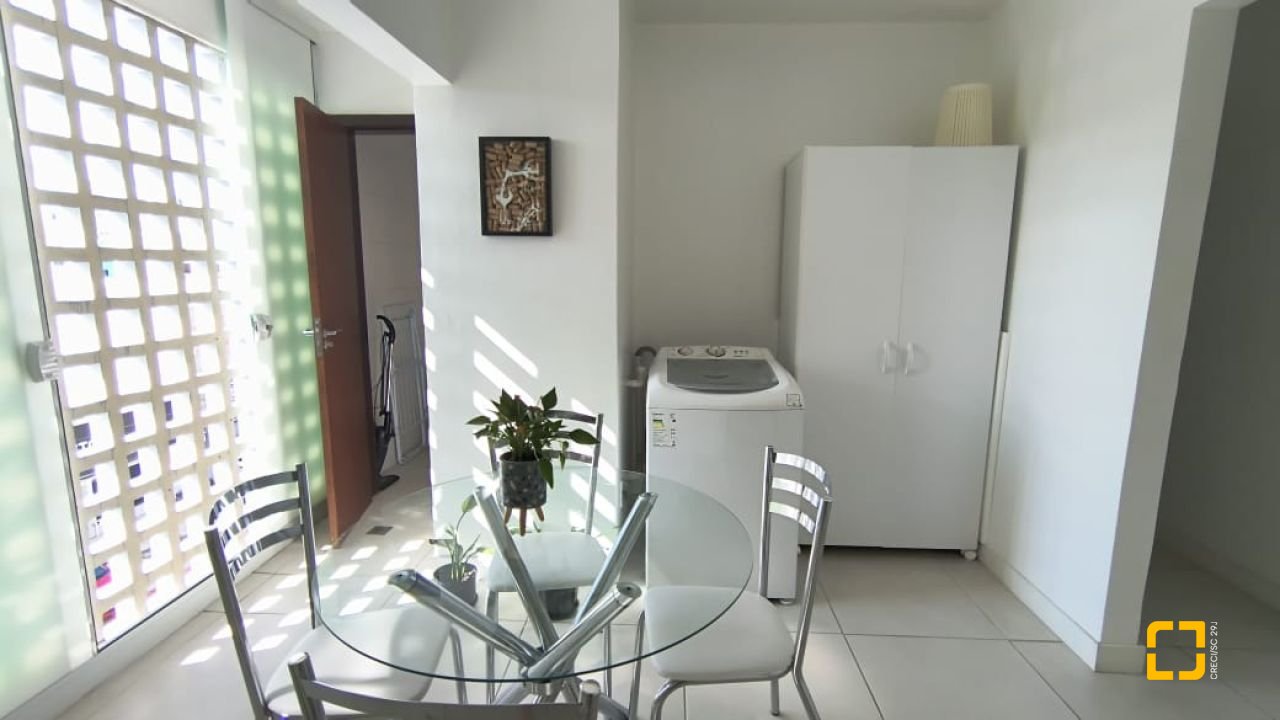 Apartamento com 69m², 2 quartos, 1 garagem, no bairro Kobrasol em São José