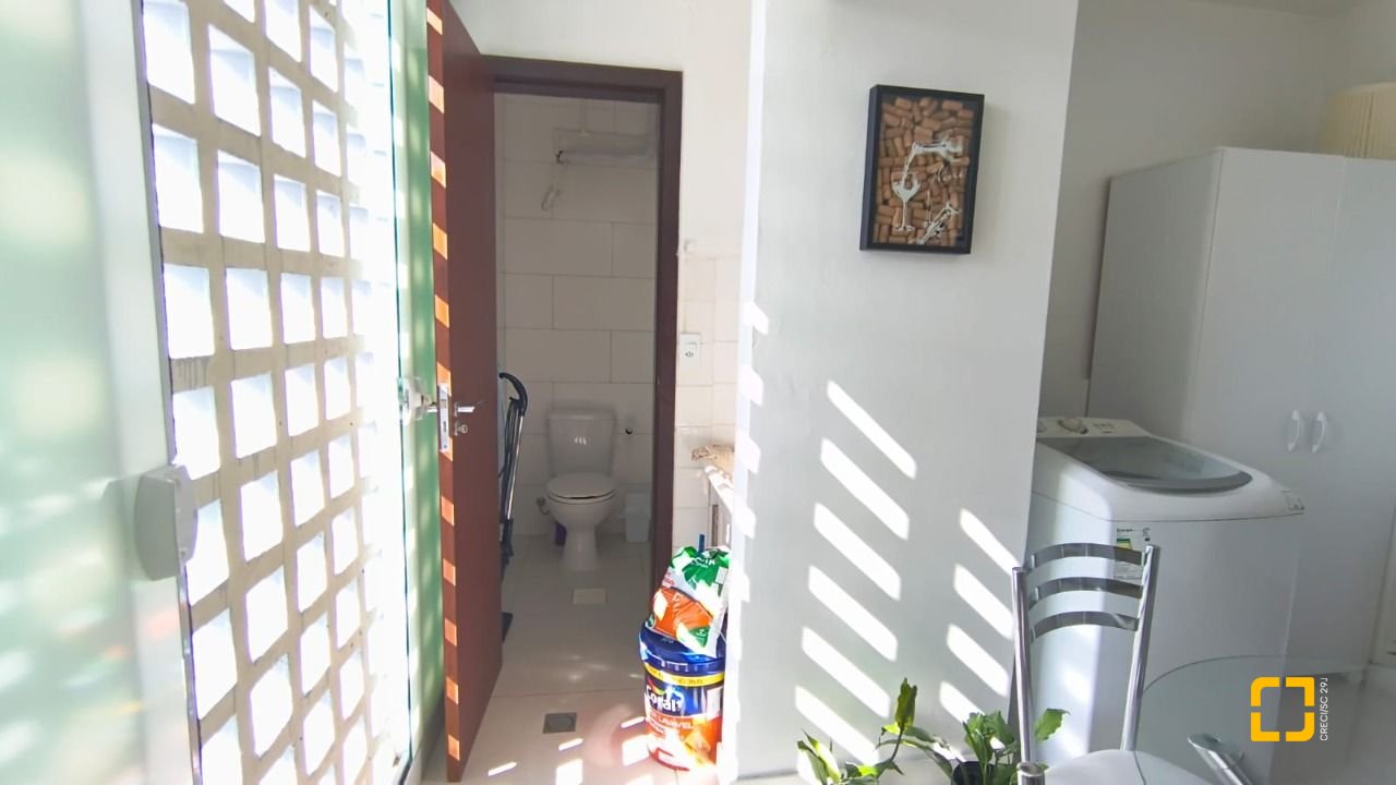 Apartamento com 69m², 2 quartos, 1 garagem, no bairro Kobrasol em São José