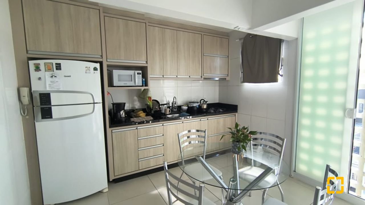 Apartamento com 69m², 2 quartos, 1 garagem, no bairro Kobrasol em São José