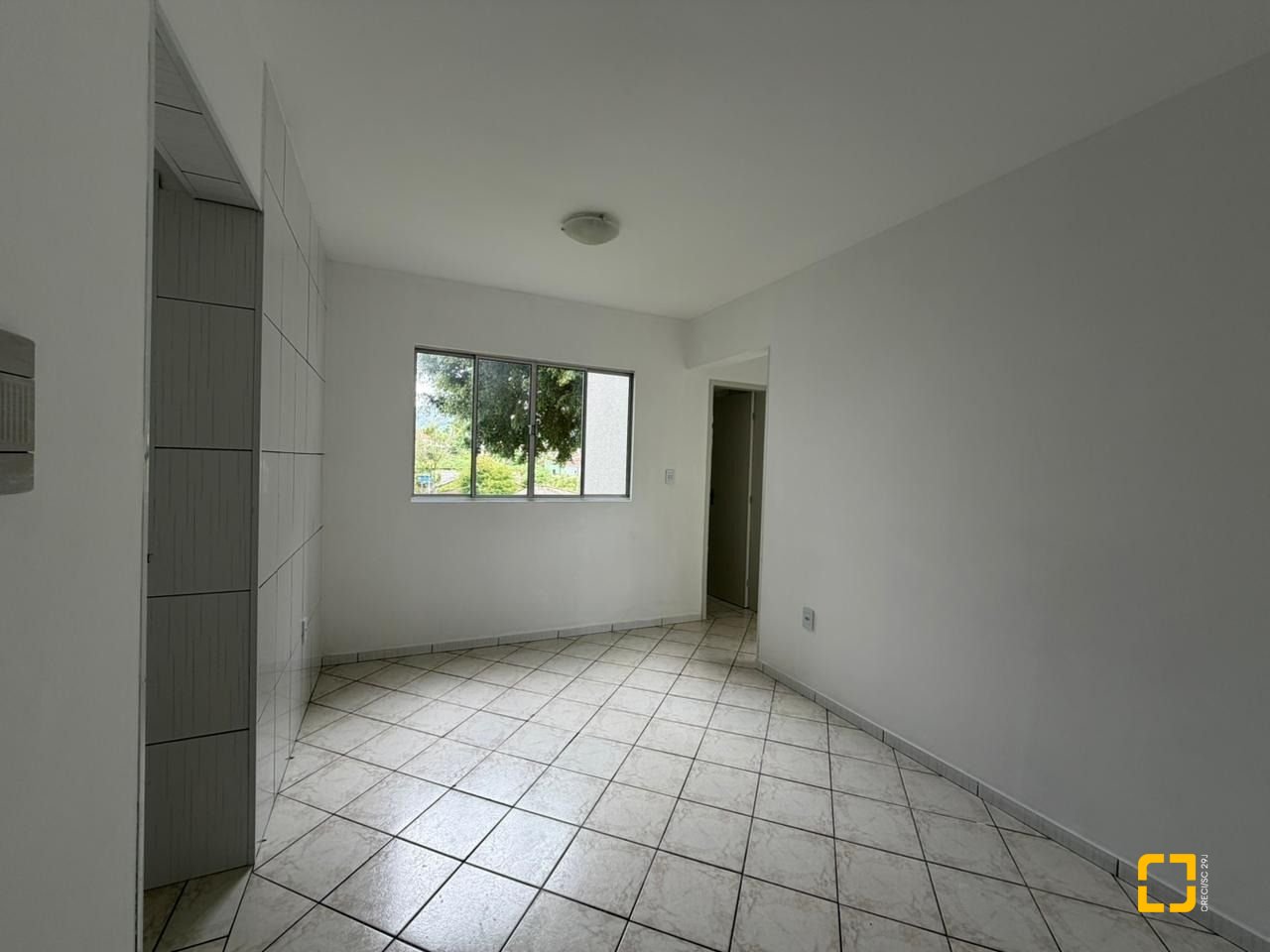 Apartamento com 46m², 2 quartos, 1 garagem, no bairro Serraria em São José